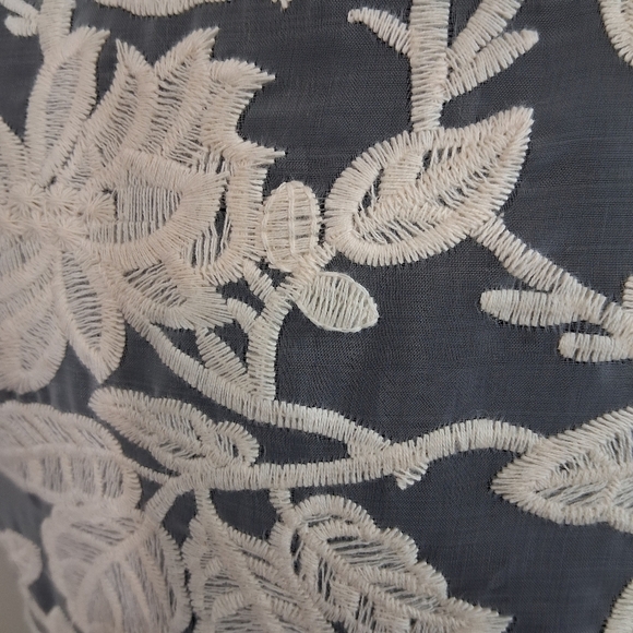 ERIN by Erin Fetherston Black  and Cream Floral Midi Dress Size 8 - Picture 5 of 11